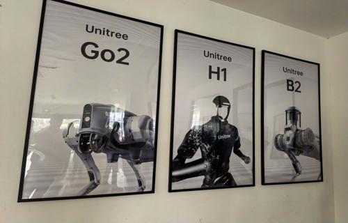 OPPO发布新折叠屏目标拉美和欧洲市场扩展机身采用了流线型的设计不仅美观大方而且手感舒适同时Ultr