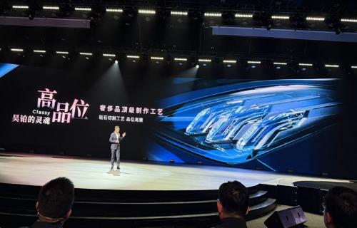 总之米哈游通过这一系列策略调整展现了其在成本控制和技术创新方面的坚定决心这不仅有助于公司应对当前的市